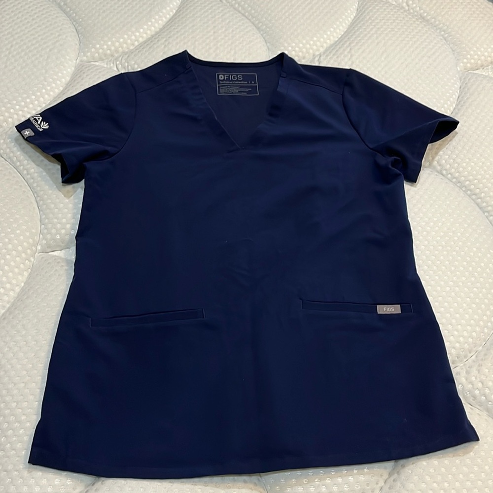 Figs women’s scrub top